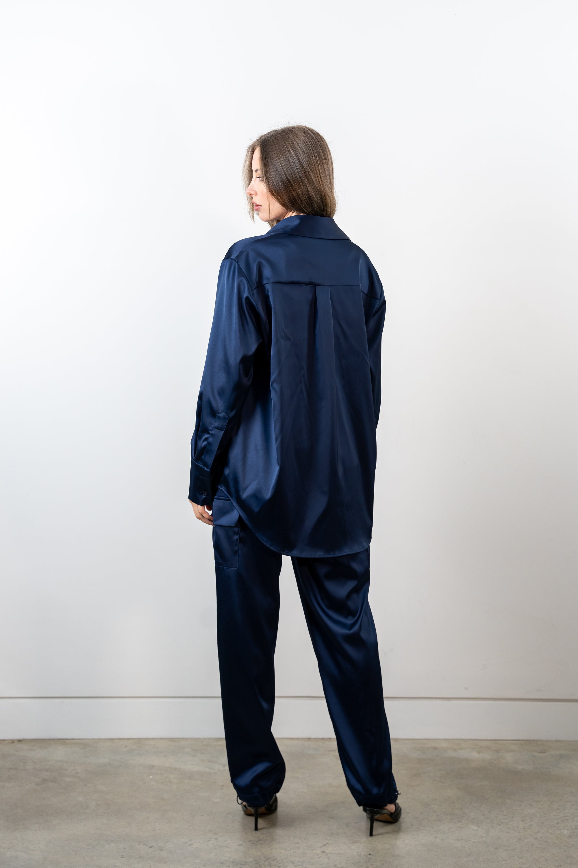 Mia Relax Fit Satin Shirt in Navy